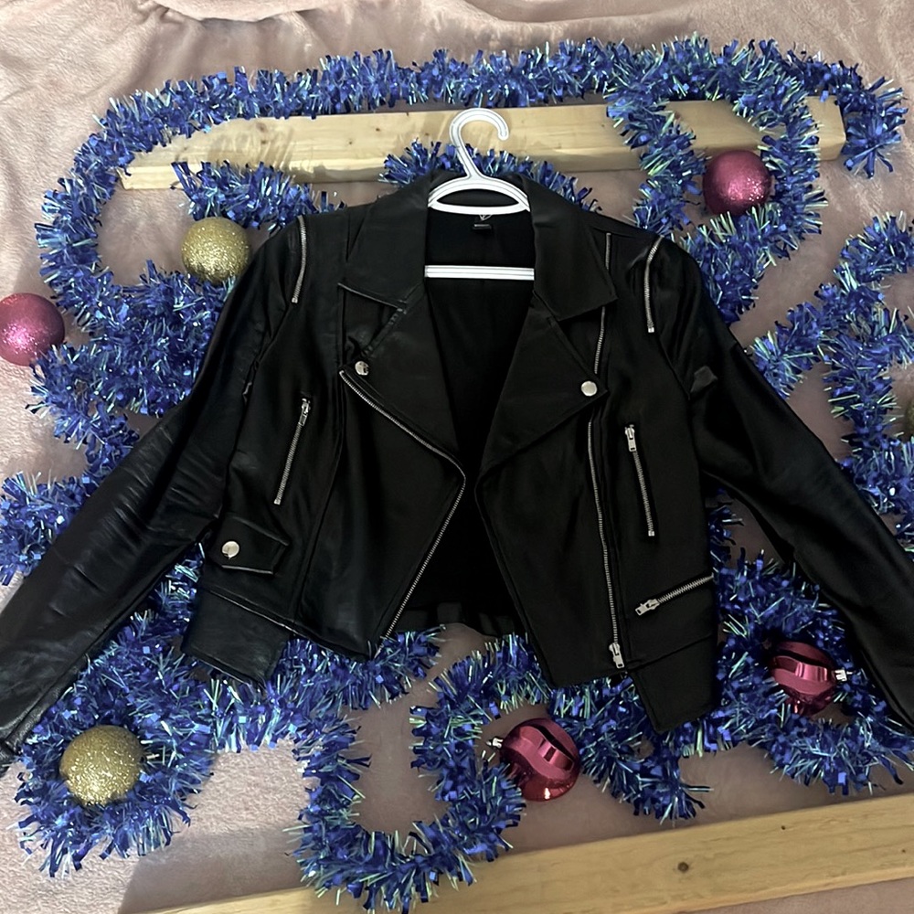 Beautiful black, crop faux leather size S